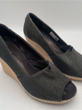 Chloe Black and Cream Women's Sneaker